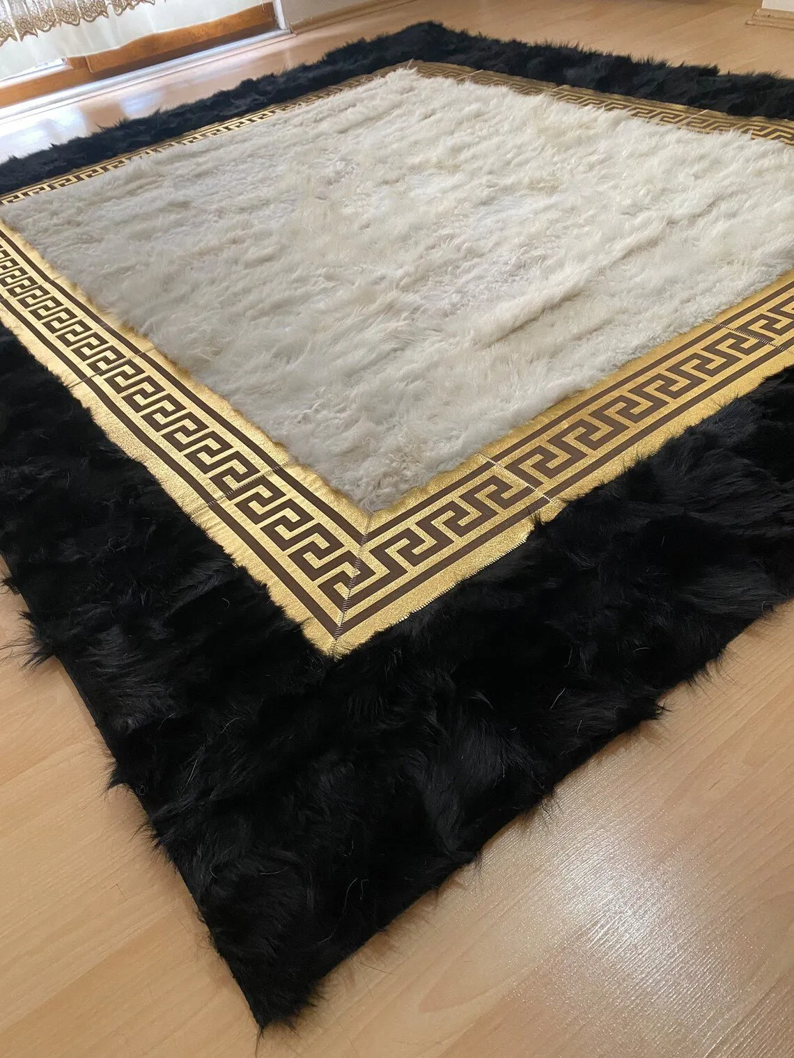 100% Natural Handmade Sheepskin Black Gold And White Living Room Rug
