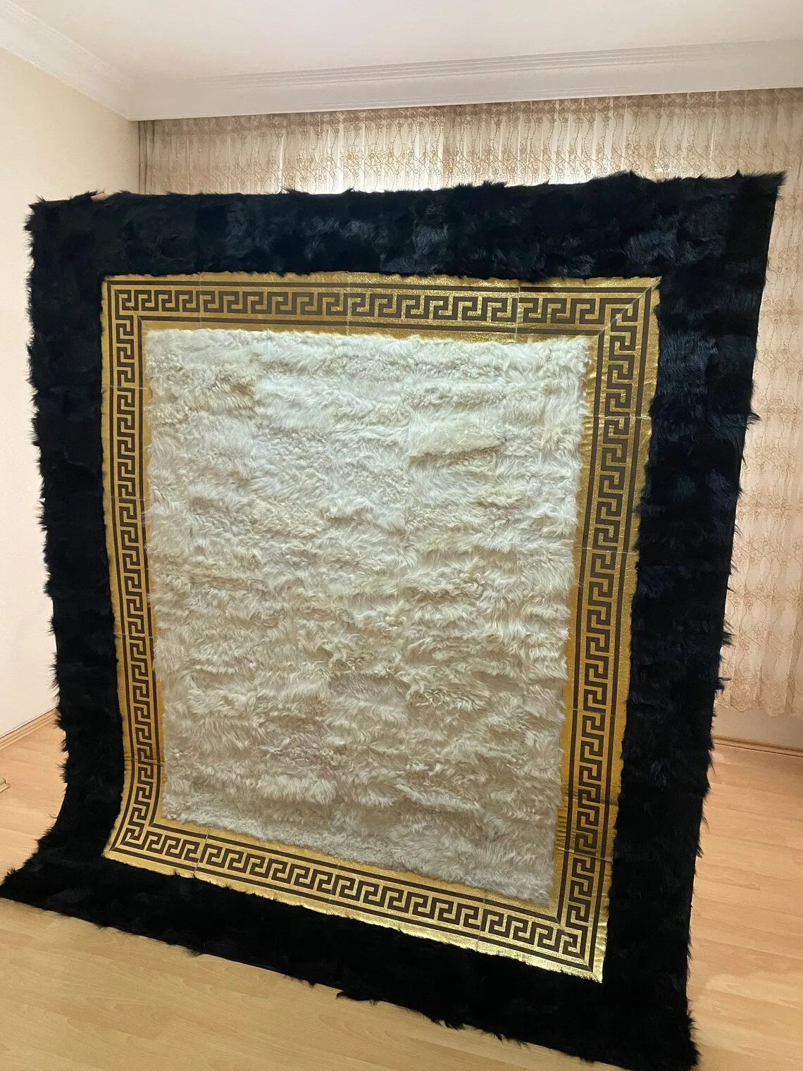 100% Natural Handmade Sheepskin Black Gold And White Living Room Rug