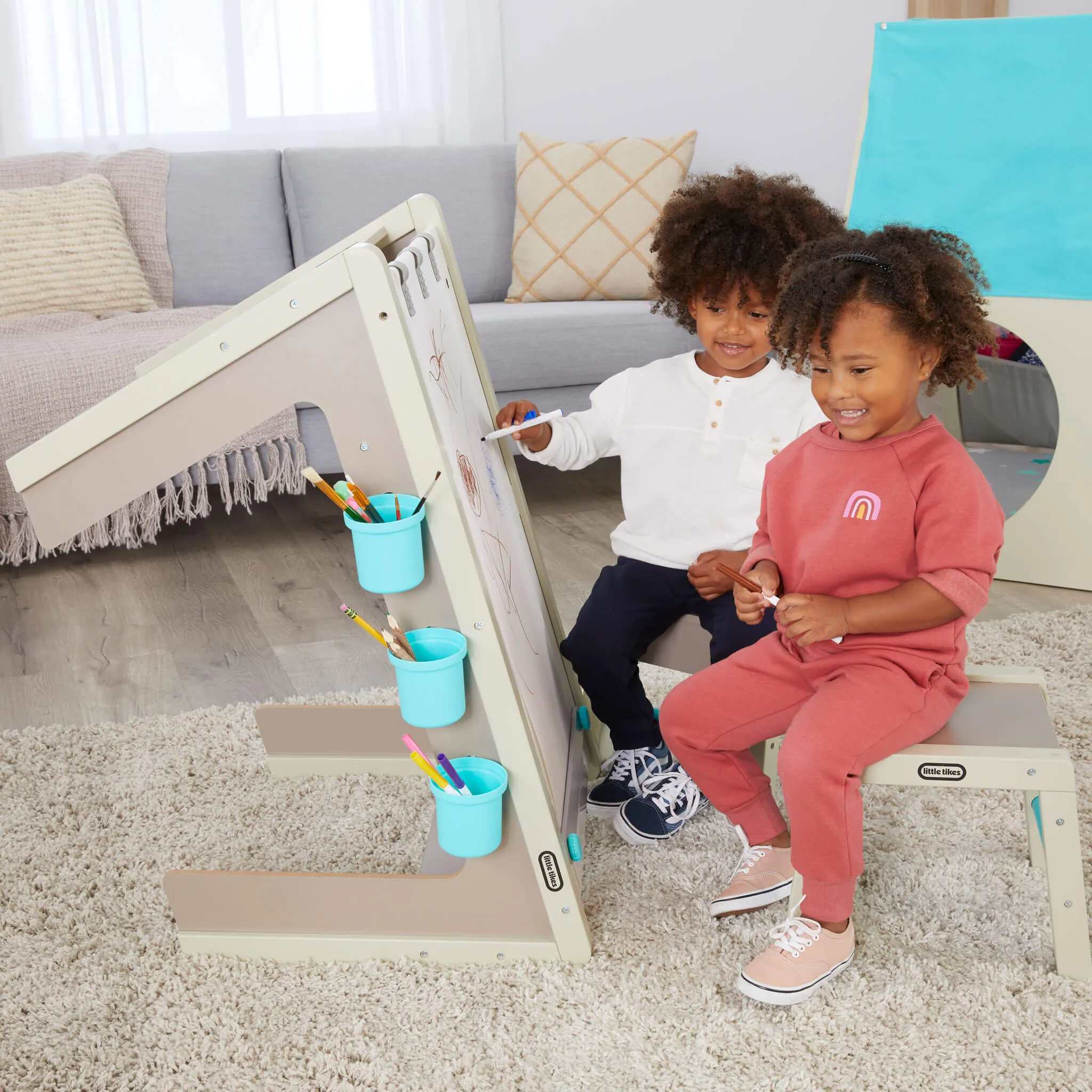 2-in-1 Easel and Table