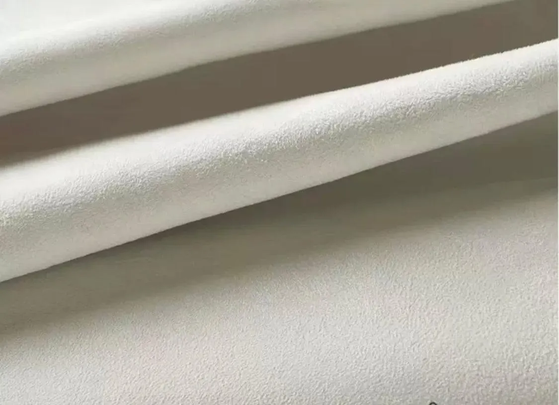 Durable Aureus Sofa with Scratch-Resistant Fabric