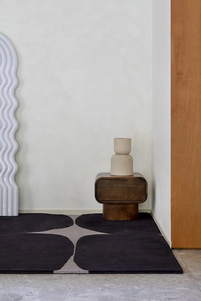 Decor Bruta 092205 Rugs by Brink and Campman in Off Black