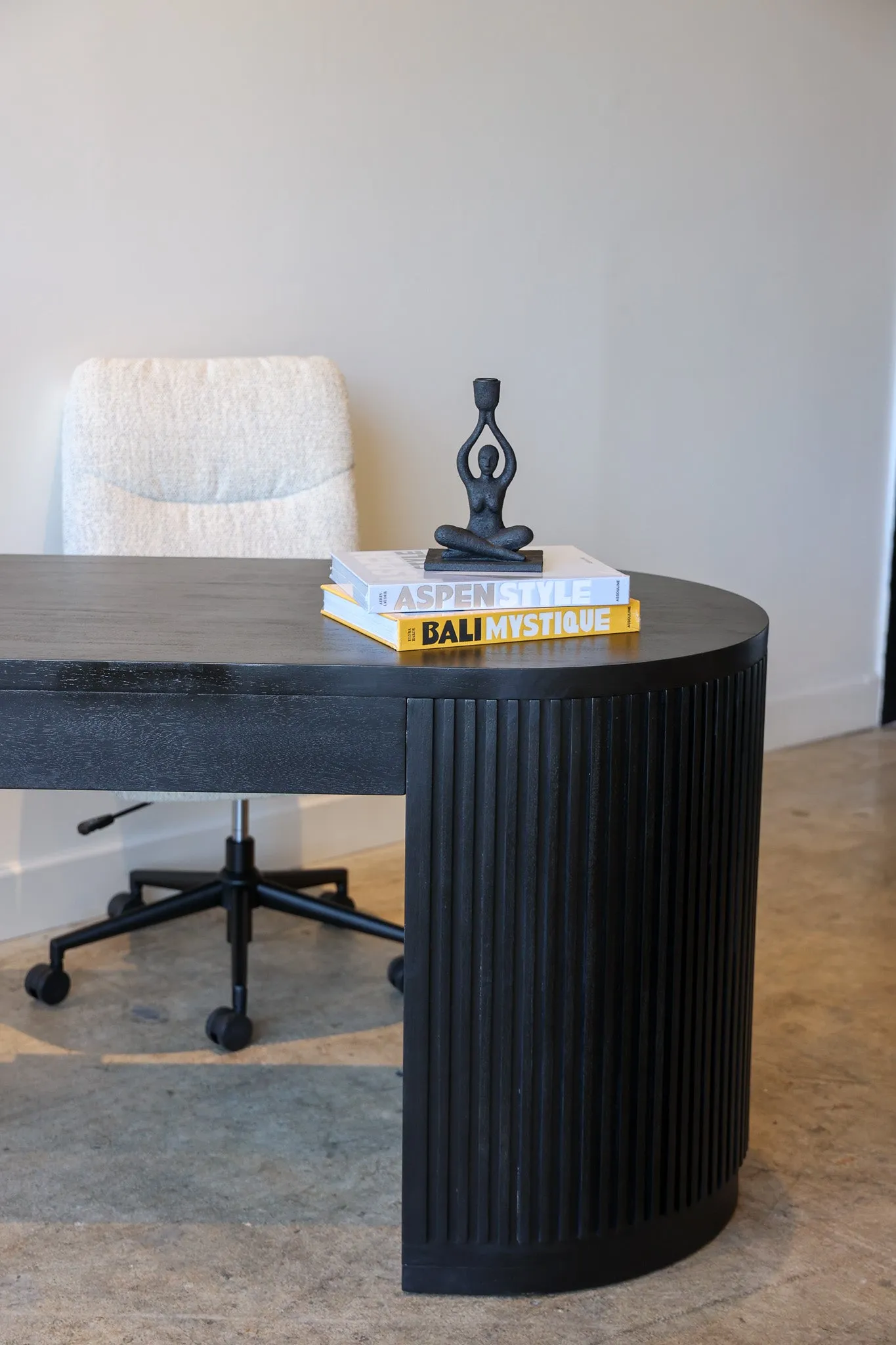 Flow Black Desk