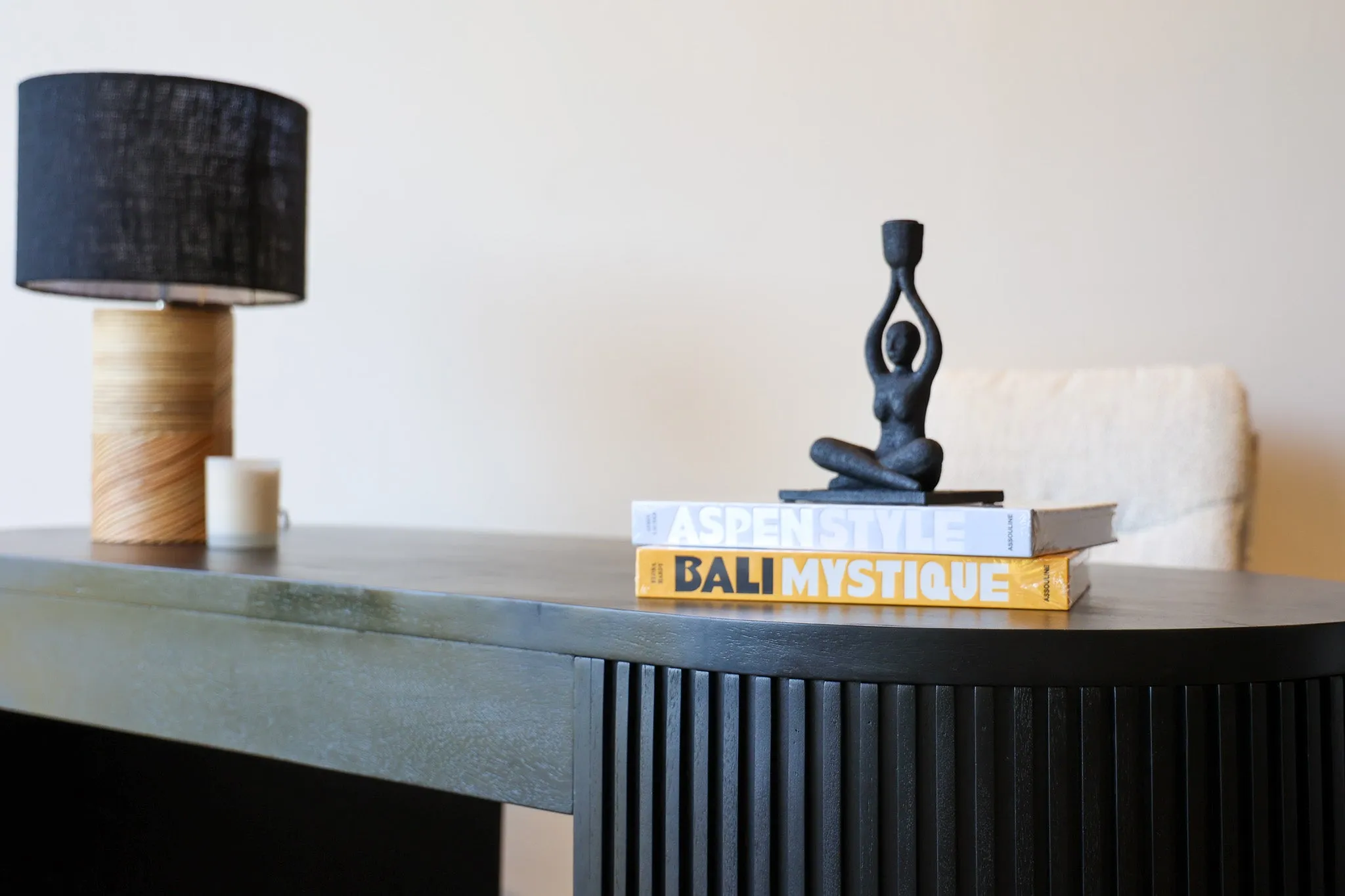 Flow Black Desk