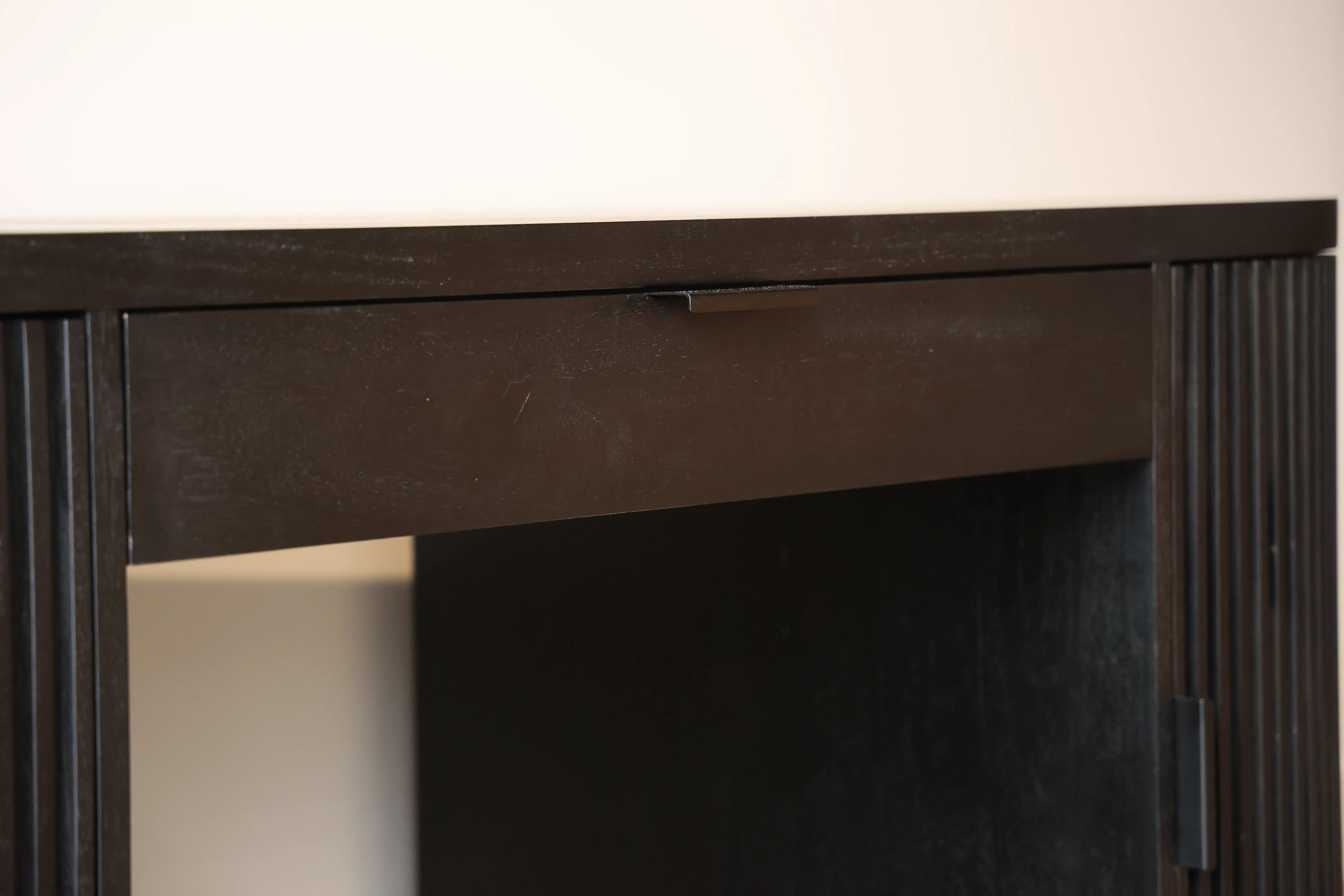 Flow Black Desk