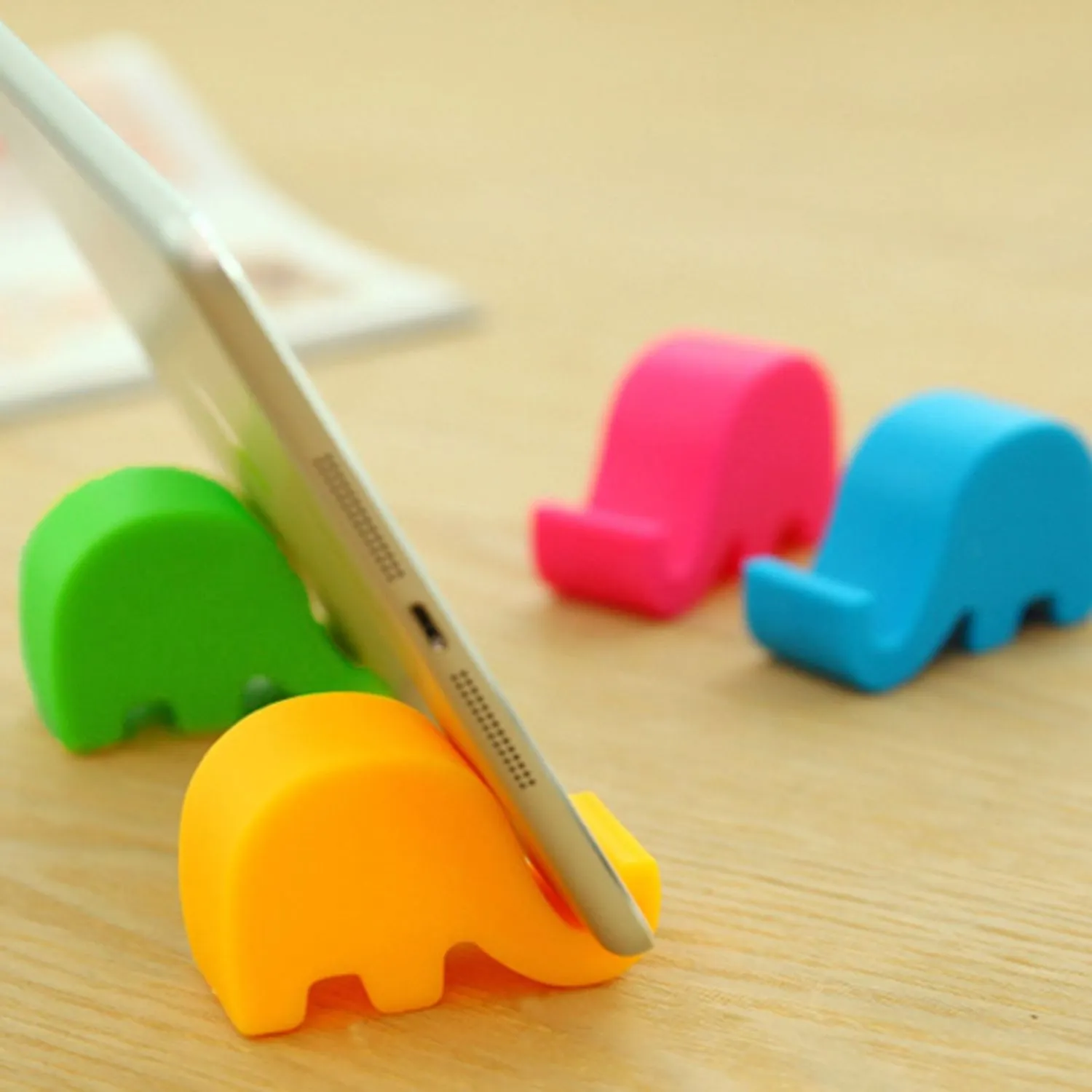 Mini Elephant Phone Holder Desk Stand
