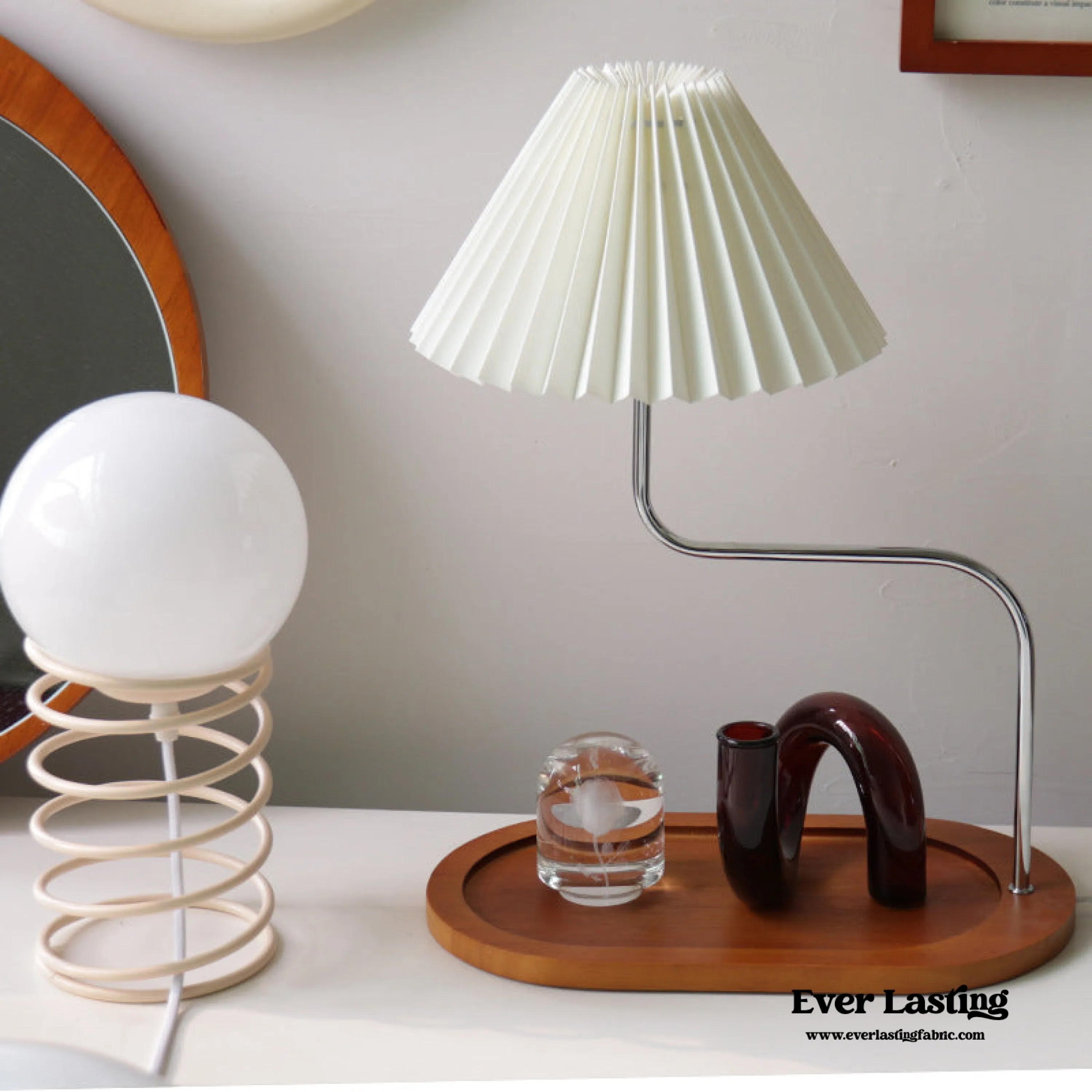 Pleated Wooden Tray Lamp / Cream