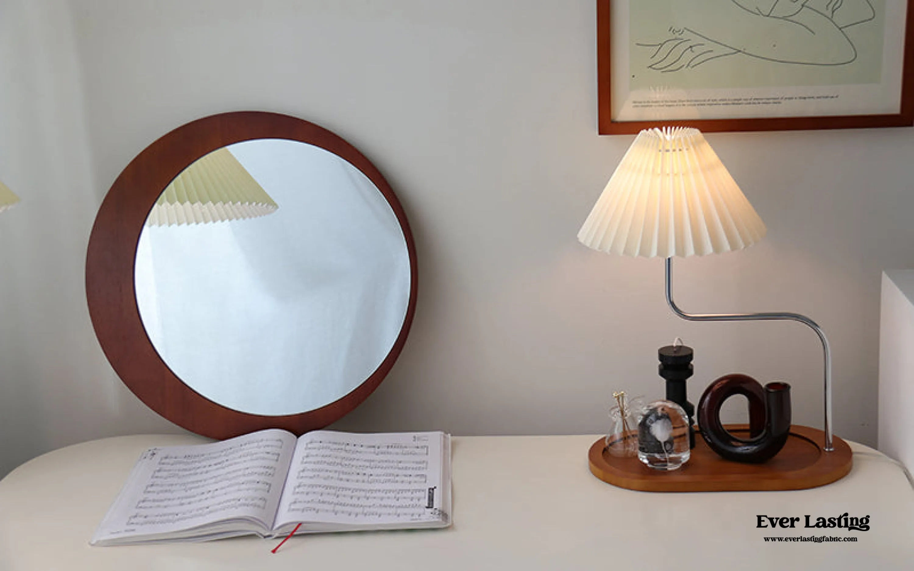 Pleated Wooden Tray Lamp / Cream