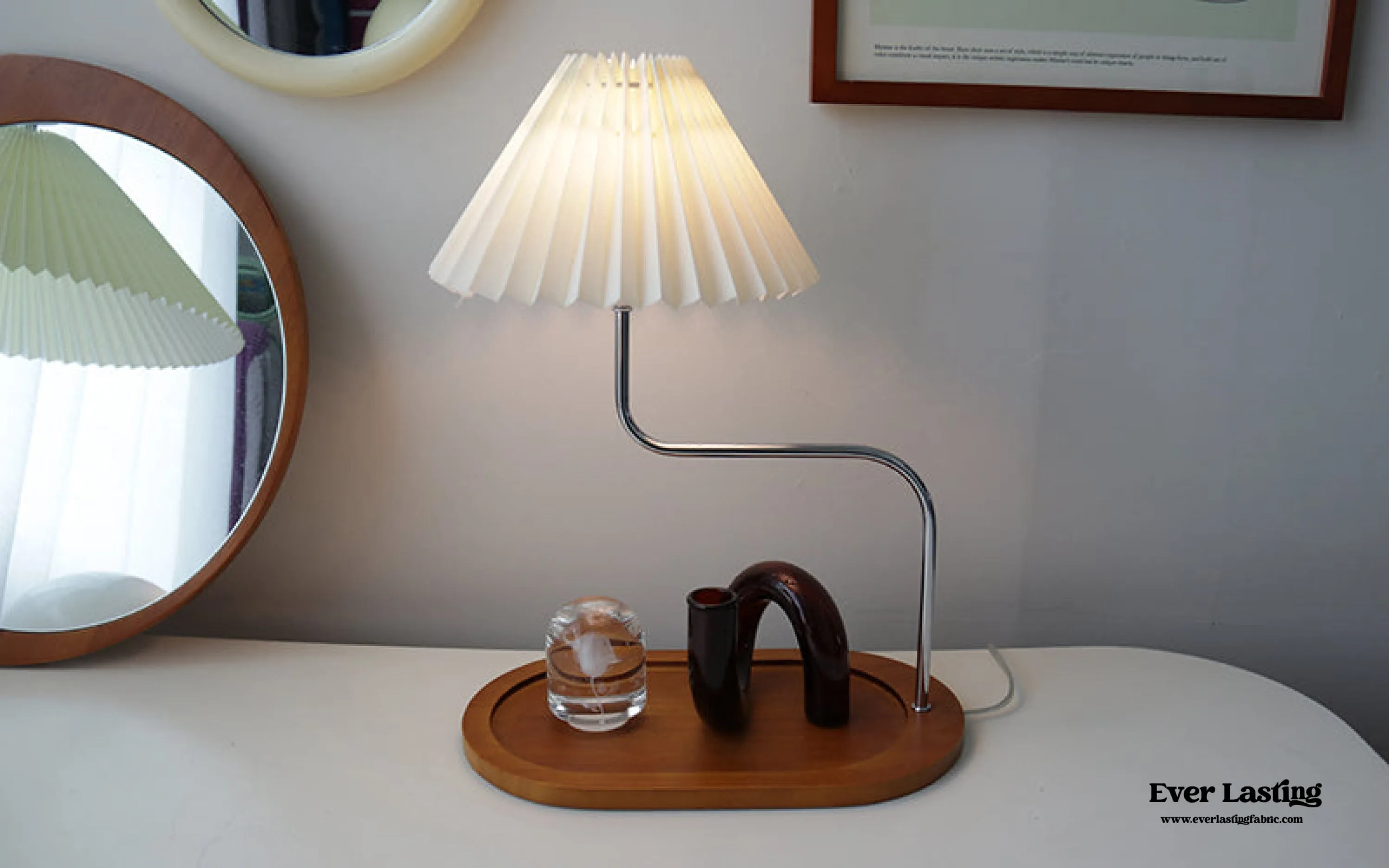 Pleated Wooden Tray Lamp / Cream